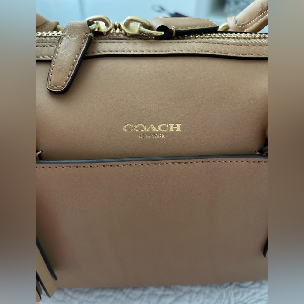 Coach Legacy Leather Bag - Picture 9 of 17
